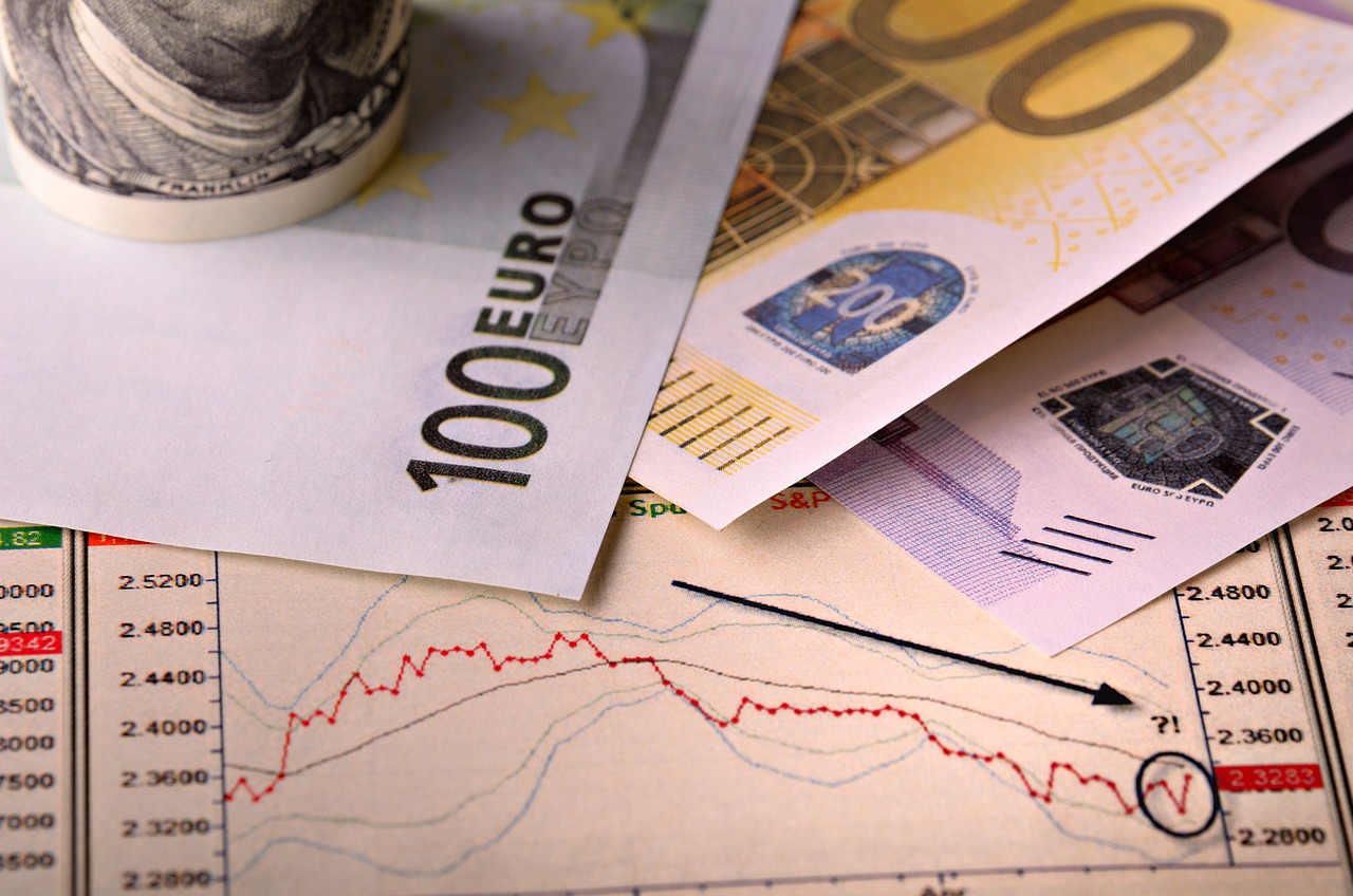 monetary-gf9c46e2be_1280 Accounting and Bookkeeping Services